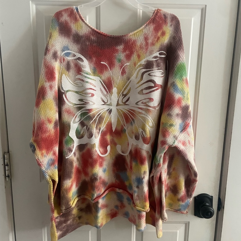 Urban Outfitters Red and Yellow Crew Neck Sweater